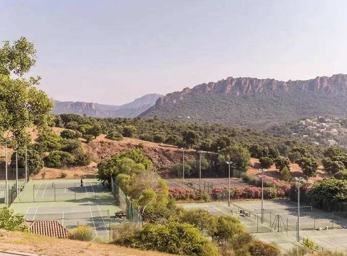 Apartamento Cap Esterel C9 - Avec Terrasse Et Parking Privatif Saint-Raphaël